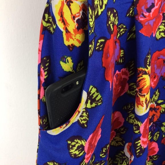 Forever21+ Blue/Pink Floral Summer Dress - size 1X - Picture 5 of 6